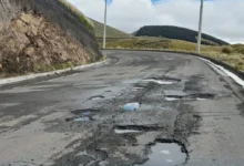 Pujilí denuncian mal estado de la vía Huayrapungo Guangaje.