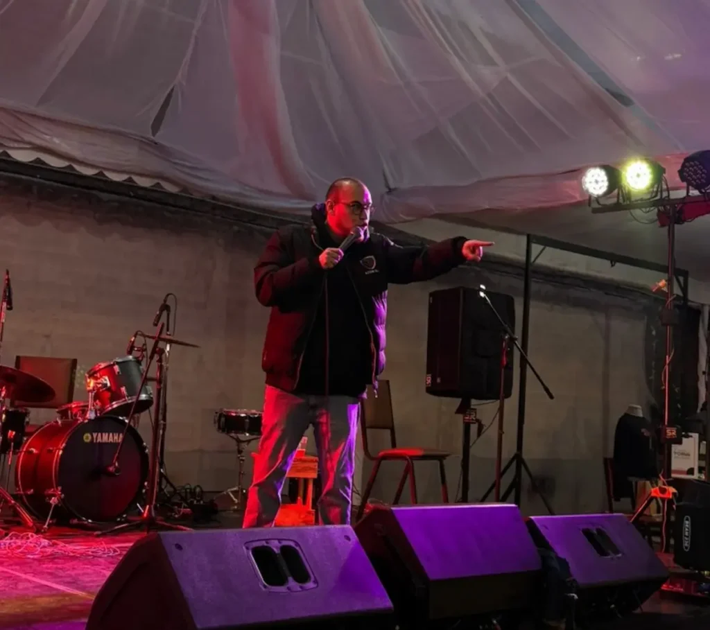 Show de comedia gratis en Riobamba: Taller y presentación de stand up