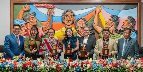 UNACH entregó los Premios Impulso 2025