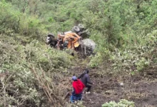 Accidente en Pallatanga; se trataría de un camión que transportaba cemento