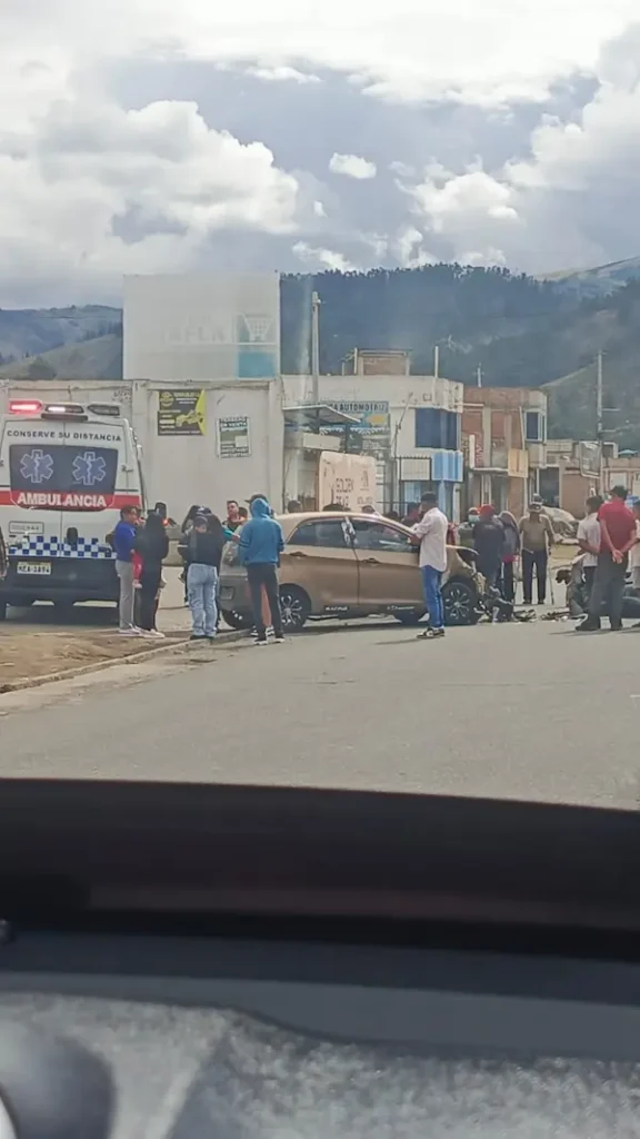 Accidente de tránsito vía a San Luis 