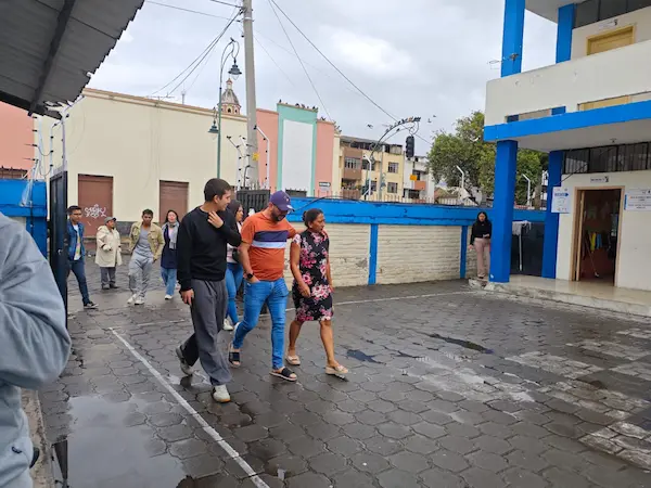 Poca afluencia en el ex escuela Magdalena Dávalos