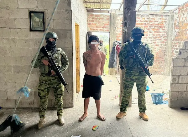 Ejército captura a alias Marihuana, miembro de Los Lobos