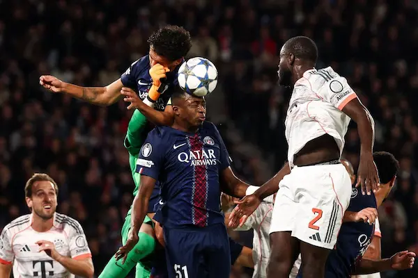 PSG vs Bayern Múnich: derrota de Pacho en Champions League.