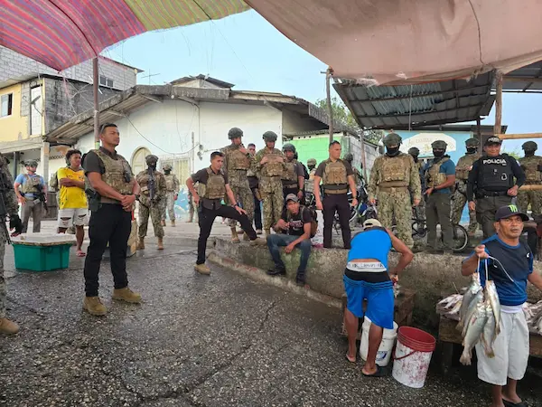 2 cuerpos decapitados y un torso hallados en altamar