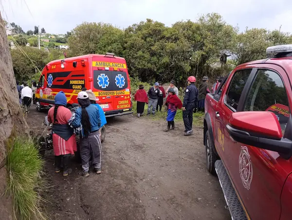 Bomberos y comuneros se dieron cita al lugar de los hechos