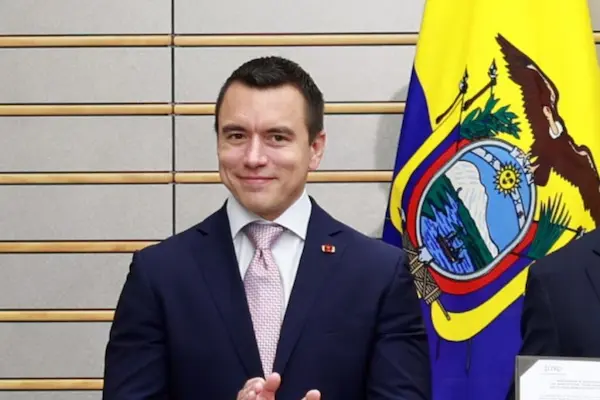 La nueva constitución se escribiría en Riobamba, según Noboa