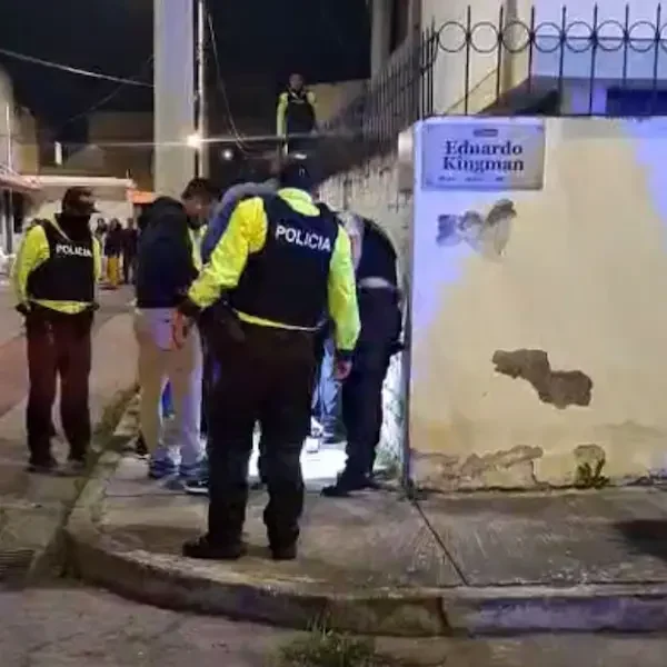 Asalto y persecución policial con cruce de balas en Riobamba