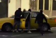 Sujetos apuñalan a un taxista tras causar un choque