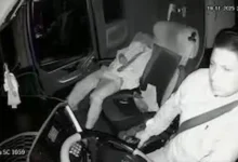 Video | Chofer frustra asalto armado en bus interprovincial