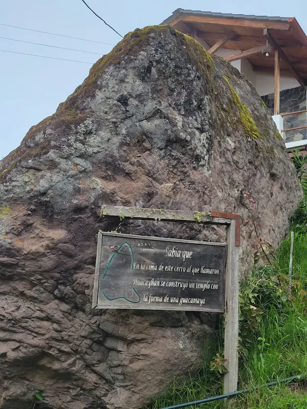 Si quiere ingresar al cerro Puñay debe pedir permiso a esta piedra, caso contrario deberá atenerse a las consecuencias