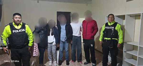 Los jóvenes rescatados fueron entregados por los efectivos uniformados a sus familiares