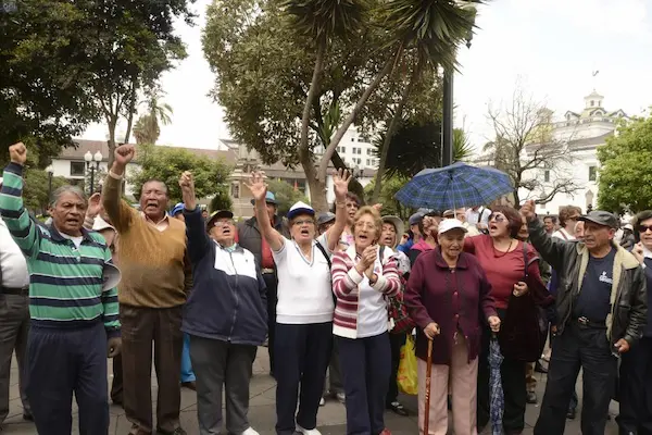 IESS confirma pago del décimo tercer sueldo a jubilados, ¿cuándo?