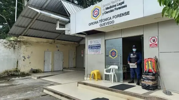 Los cuerpos inertes fueron trasladados hasta el Centro Forense, a fin de determinar las causas de su muerte