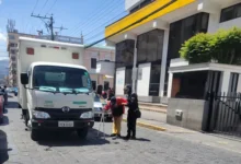 Agente dejó sus funciones para ayudar a discapacitado