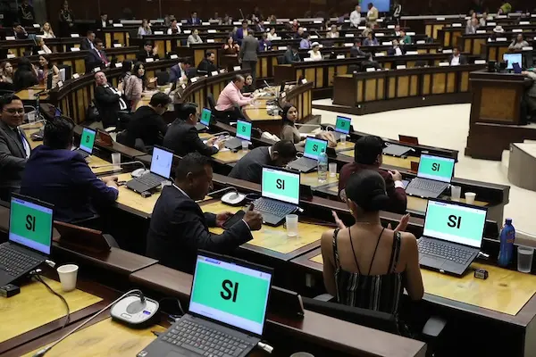 Asamblea entra en receso con una agenda de 1.500 proyectos pendientes