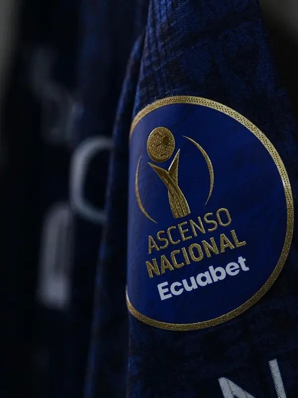 Cuenca Juniors vs Liga de Portoviejo se juega en Riobamba.