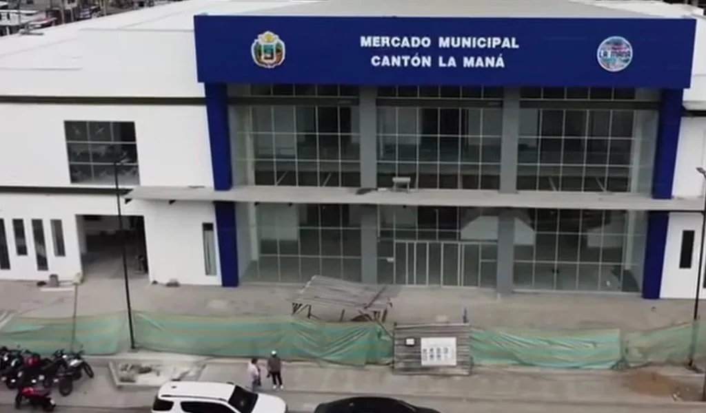 Avanza construcción de nuevo y moderno mercado en La Maná.
