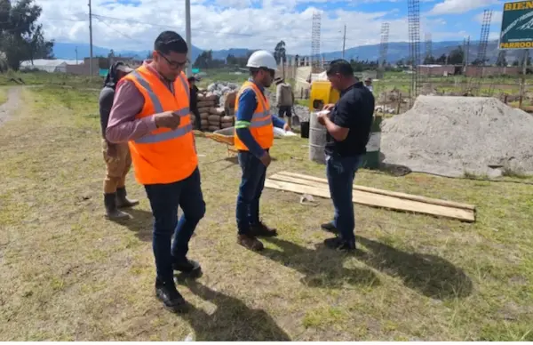 Campaña del Municipio Riobamba contra el tráfico de tierrras.