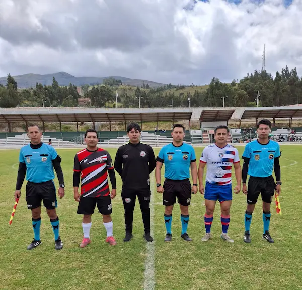 Campeonato de Ex Alumnos en su 7.ª edición en Riobamba.