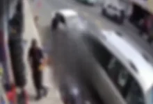 Video | Fatal choque entre moto y auto en Riobamba