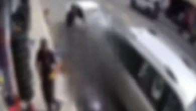 Video | Fatal choque entre moto y auto en Riobamba