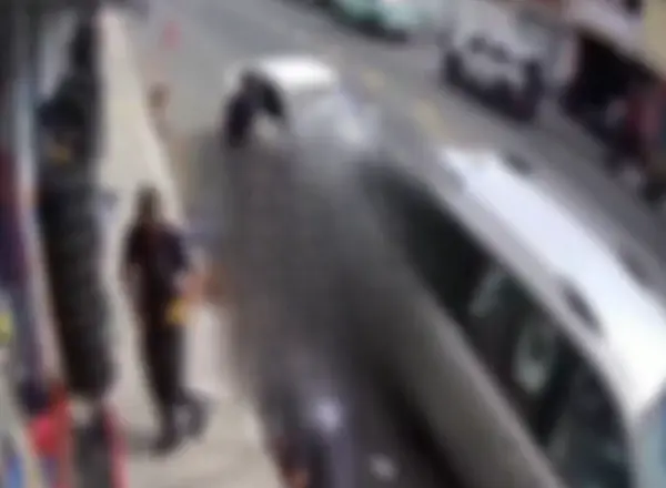 Video | Fatal choque entre moto y auto en Riobamba