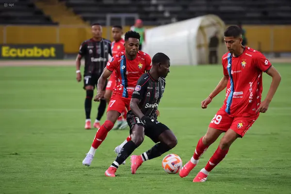 Técnico Universitario podría salvarse del descenso.
