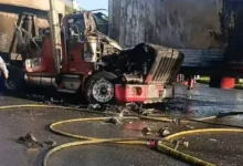 Hombre muere quemado tras choque brutal entre camiones