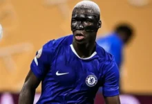 Moisés Caicedo quedó fuera del 11 inicial por Jude Bellingham.