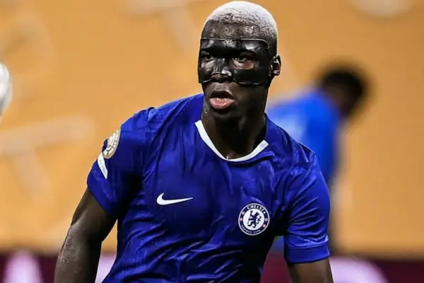 Moisés Caicedo quedó fuera del 11 inicial por Jude Bellingham.