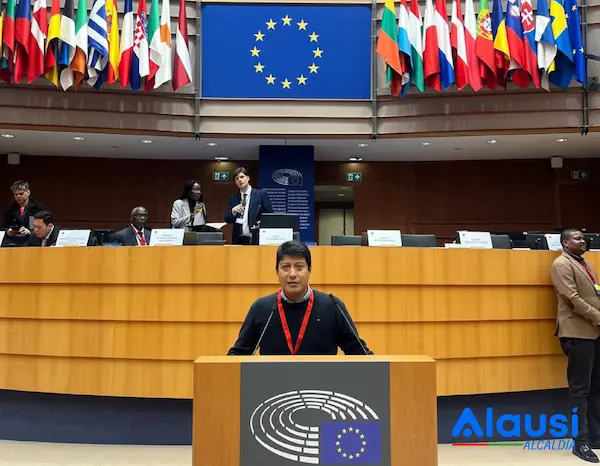 Remigio roldán en su visita en la Unión Europea