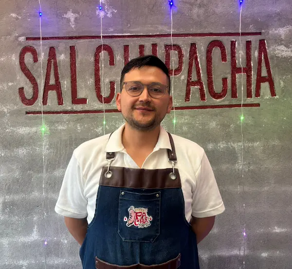 Sebastián Collaguazo, propietario de Salchipacha.