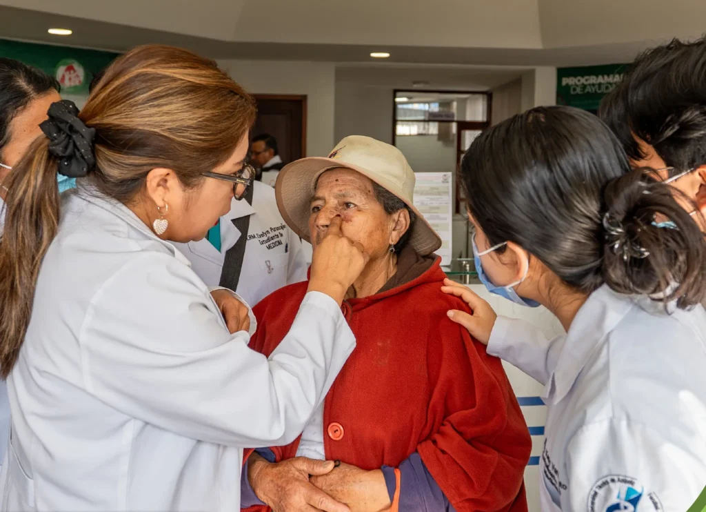 Servicio de dermatología a bajo costo en Tungurahua.
