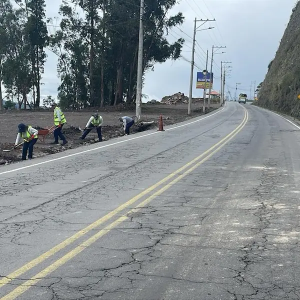 Vía Guano – Riobamba habilitada parcialmente mientras avanzan las obras de ampliación