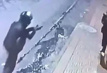 Video | Hombre asalta violentamente con metralleta