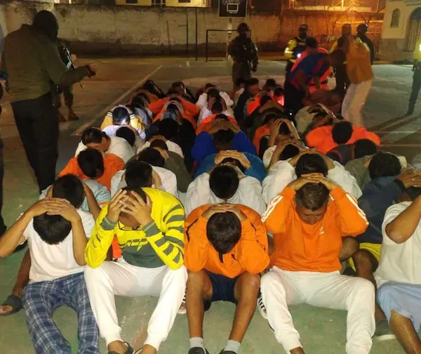 Ejército decomisa teléfonos en cárcel de Riobamba