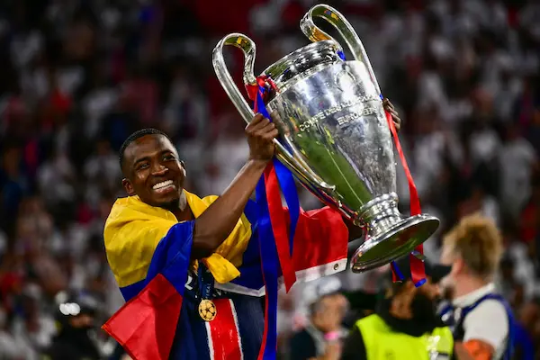 The Best 2025: Willian Pacho hace historia en la gala.