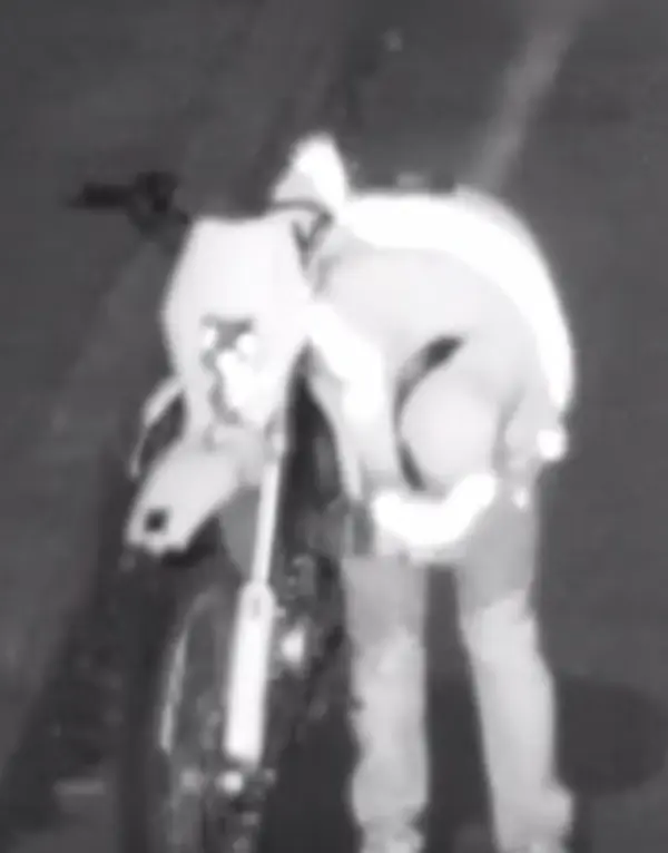 Video | Intento de robo de moto en Riobamba 