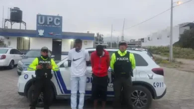 Robo de vehículo deja 2 detenidos en operativo contundente