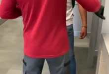 Estudiantes denuncian abuso de autoridad por un conserje de universidad