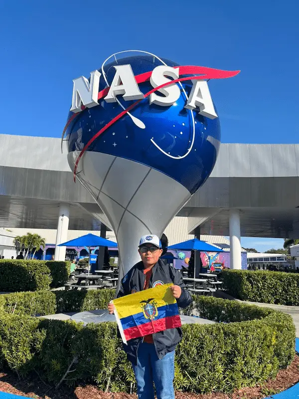Niño riobambeño vivió una experiencia en la NASA