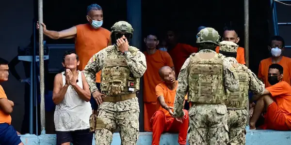 Reos muertos en cárcel