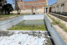 Piscina pública de Yaruquíes en Riobamba refleja abandono