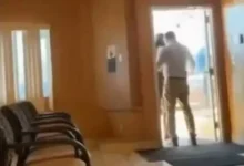 Agentes de ICE intentan ingresar al Consulado de Ecuador en Minneapolis