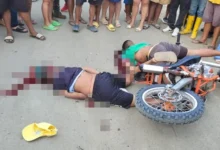 2 hombres en moto muertos a balazos en la cabeza
