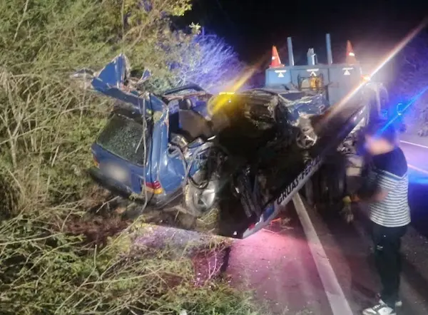 El vehículo quedó reducido a chatarra