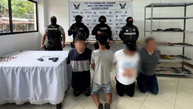4 hombres detenidos por portar armas y droga en la Maná.