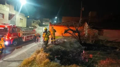 Incendio forestal pone en riesgo una vivienda en Guano