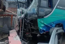 Choque de buses en Ambato deja 4 fallecidos